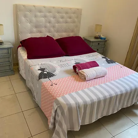 La Mangouste Apartment *